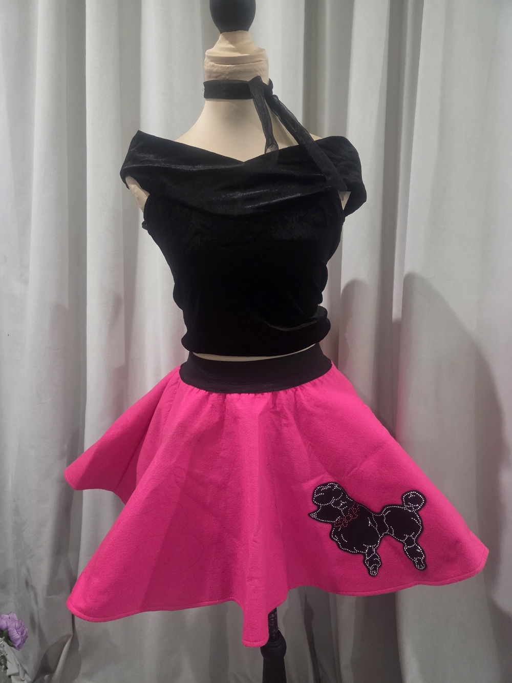 Women's  Pink Mini Poodle Skirt Costume.